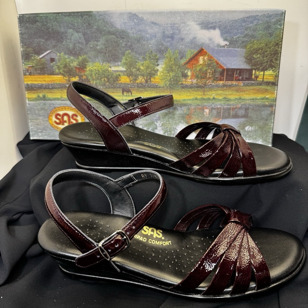 New SAS Women's Strippy-P Wine Patent Sandals 2134-010 Size 7.5 M 7 1/2 NIB Box